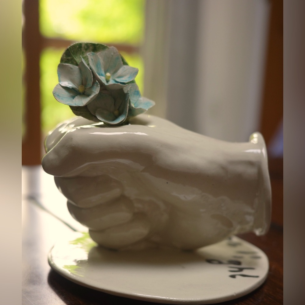 Statuette in CLAY. Hand made.
